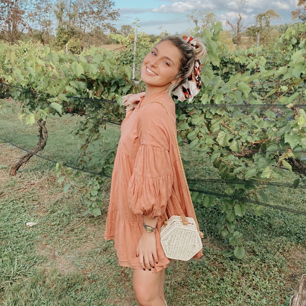 Meet your Posher, Elizabeth